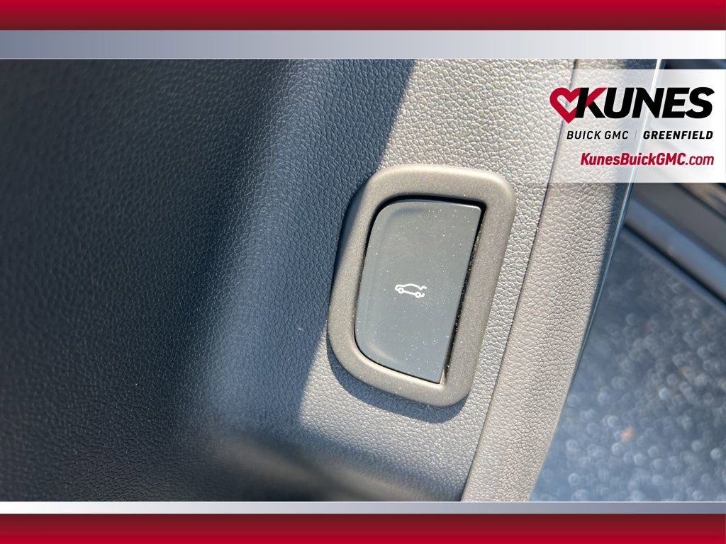 New 2025 GMC Acadia Elevation w/ Elevation Premium Package FWD image 18