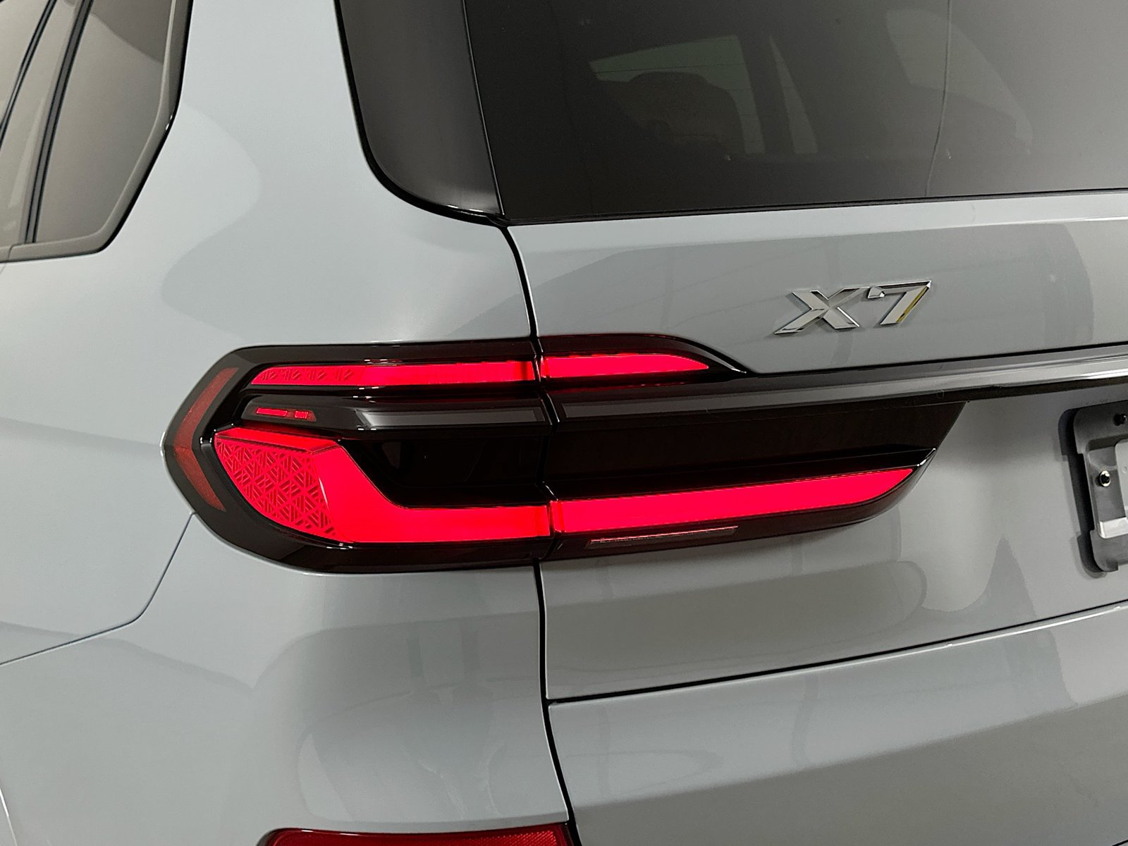 New 2027 BMW X7 xDrive40i w/ Executive Package AWD/4WD image 12