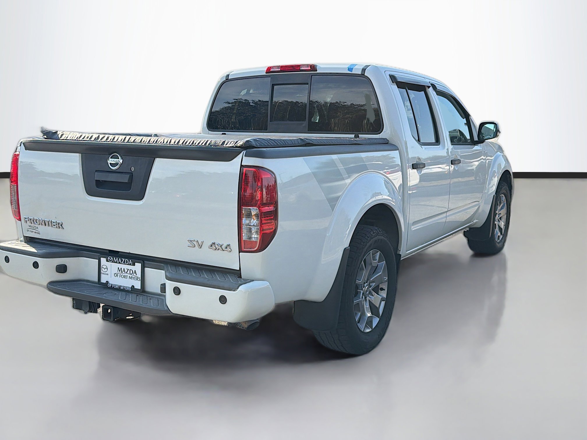 Used 2020 Nissan Frontier SV image 3