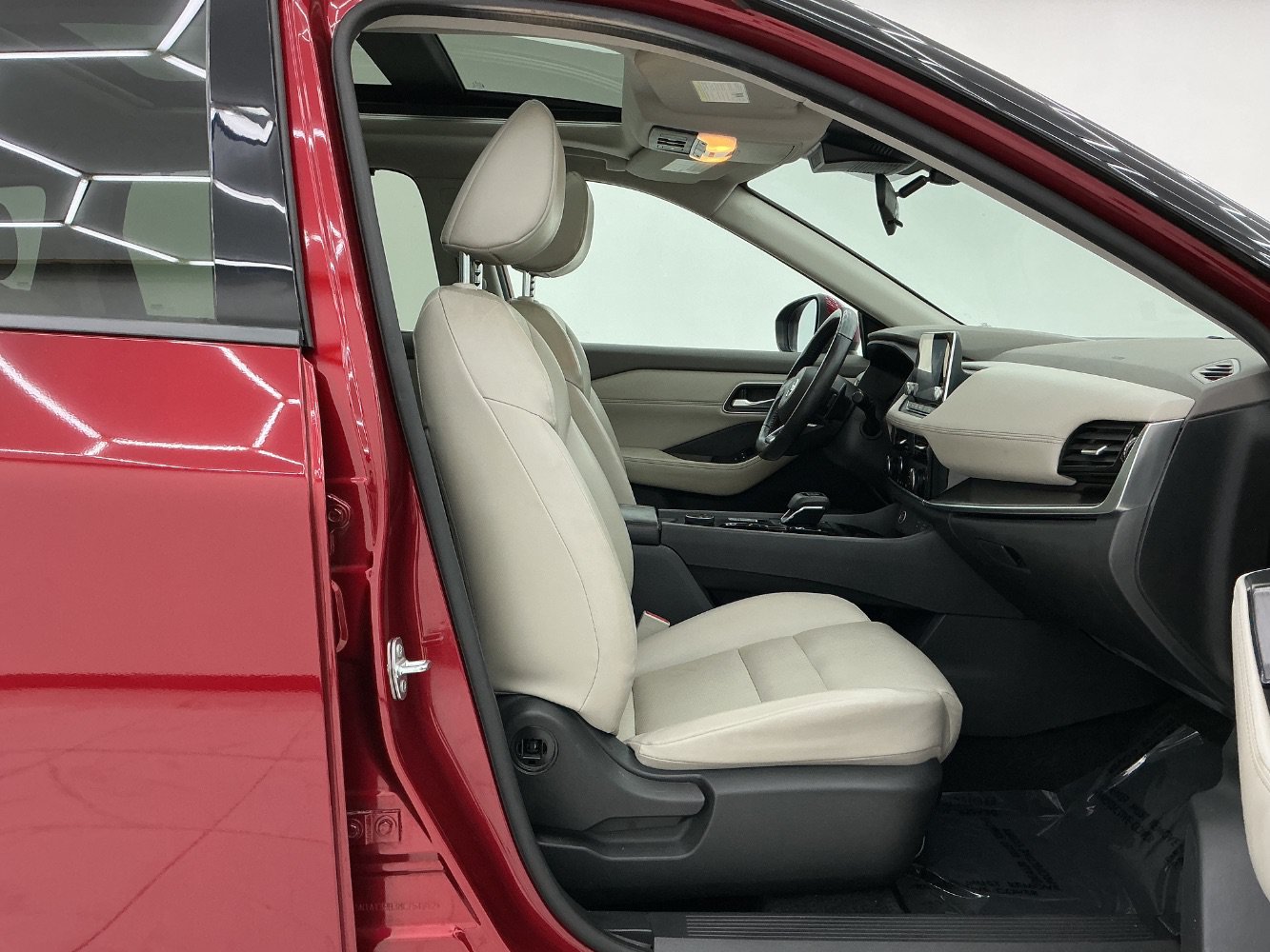 Used 2021 Nissan Rogue SV w/ Premium Package AWD/4WD image 15