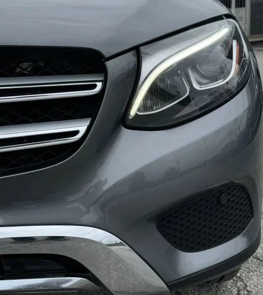 Used 2019 Mercedes-Benz GLC 300 4MATIC image 9