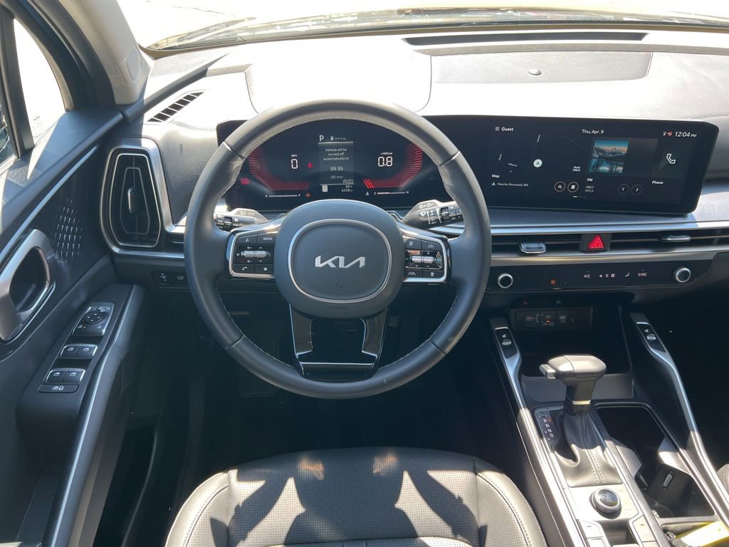 Certified 2025 Kia Sorento EX w/ Panoramic Sunroof Package image 23