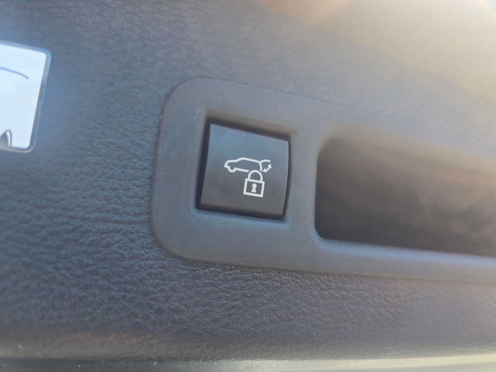 New 2026 Toyota Sienna XLE Woodland Edition AWD/4WD image 16