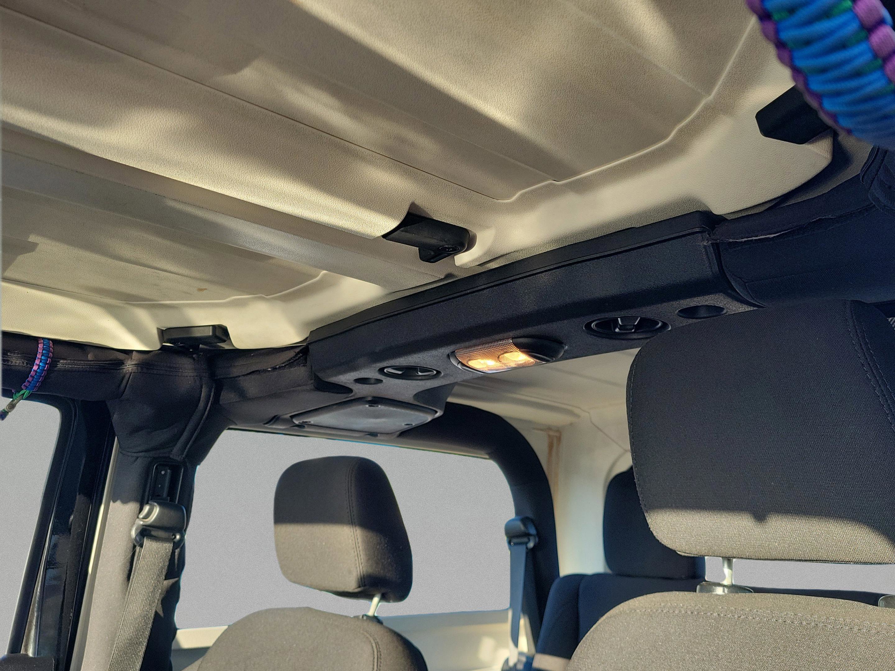 Used 2015 Jeep Wrangler Sport image 29