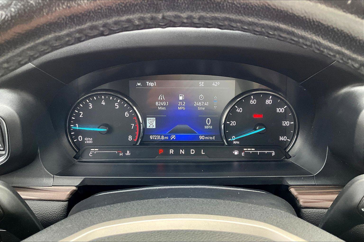 Used 2022 Ford Explorer Limited image 21