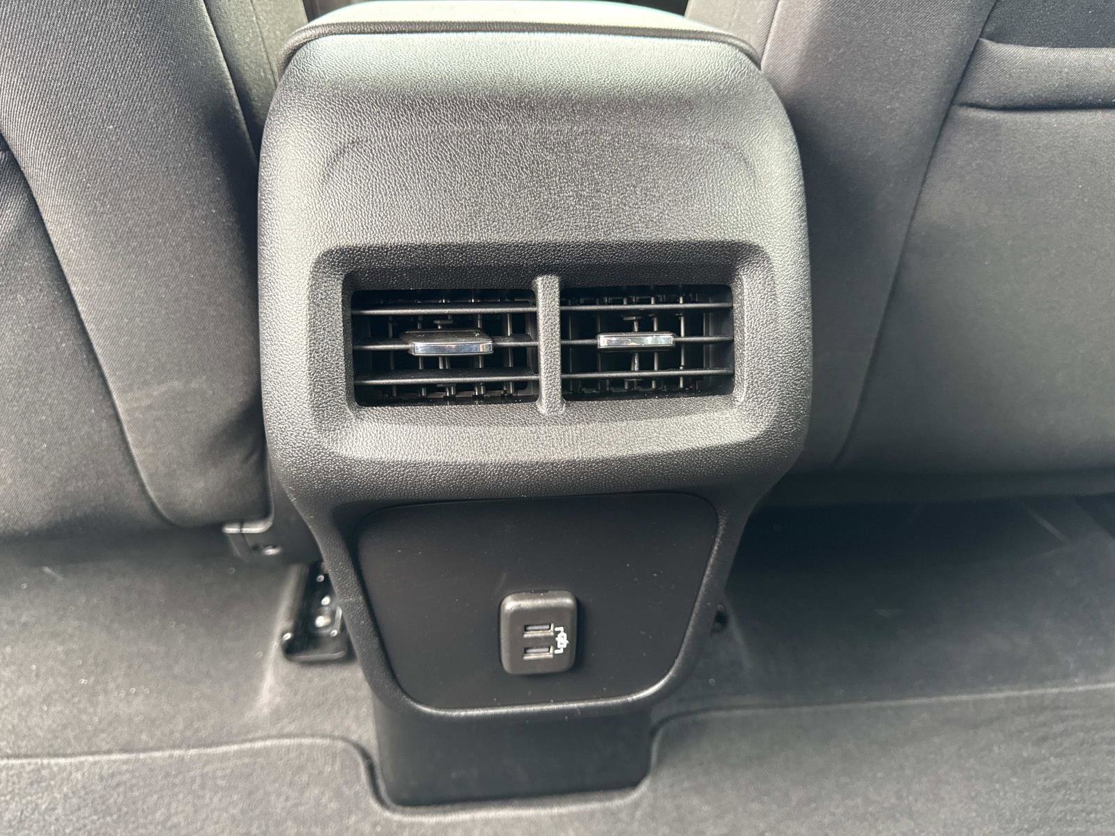 Used 2020 Chevrolet Equinox LT FWD image 29