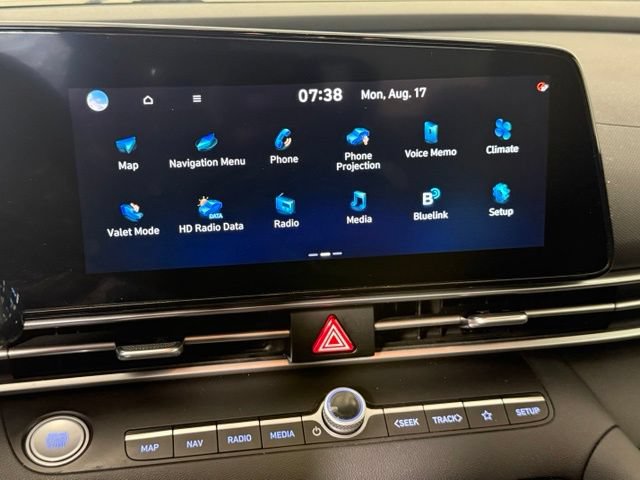 Used 2023 Hyundai Elantra SEL w/ Convenience Package FWD image 19