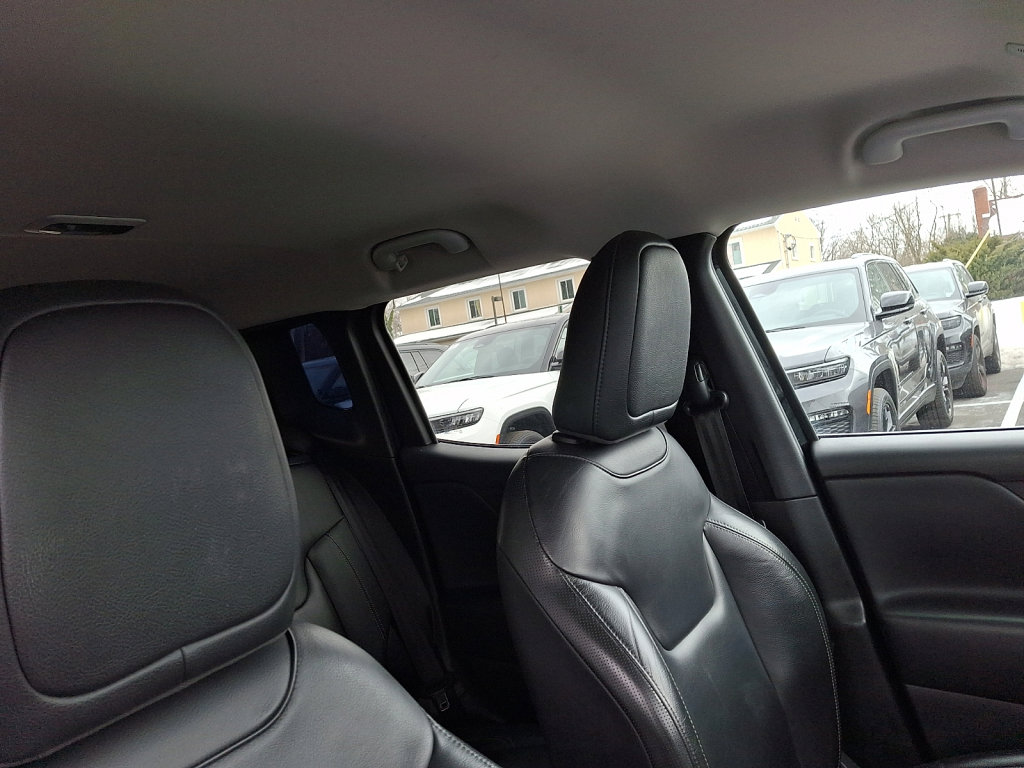 Used 2022 Jeep Renegade Limited image 13