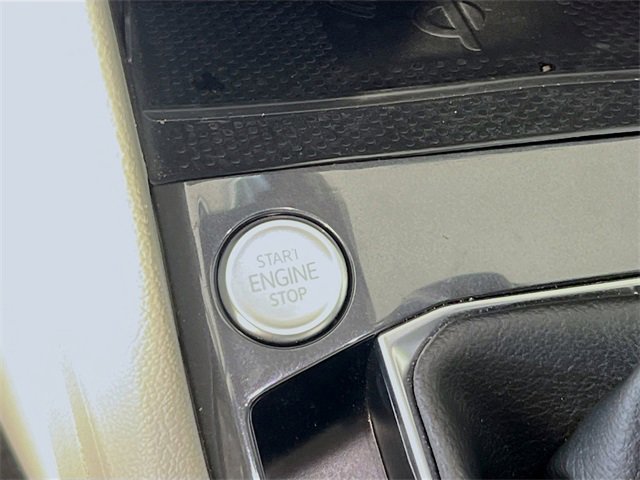 Used 2024 Volkswagen Tiguan SE image 18