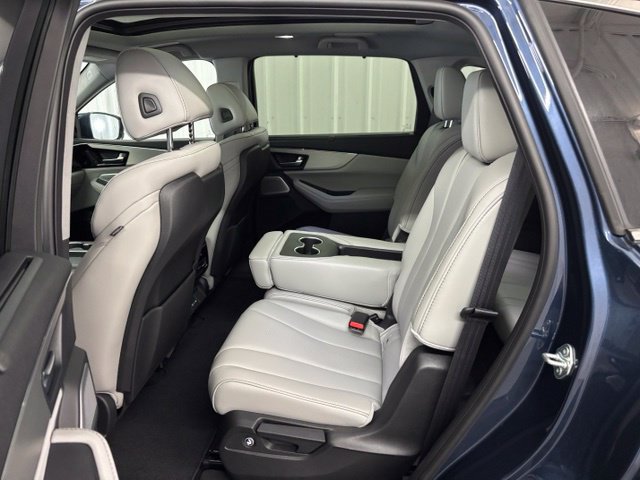 Used 2025 Acura MDX w/ Technology Package FWD image 27