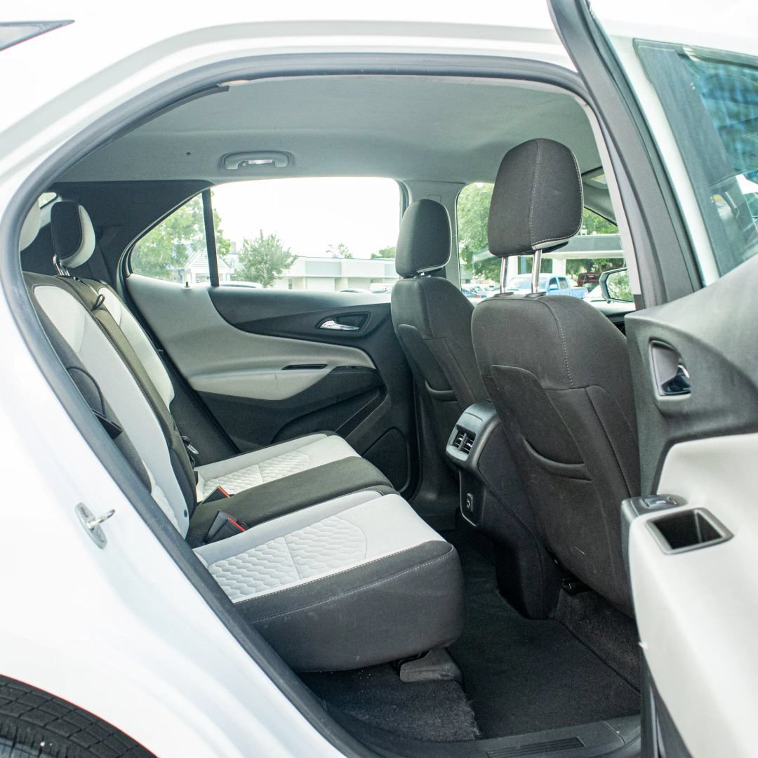 Used 2020 Chevrolet Equinox LS FWD image 23