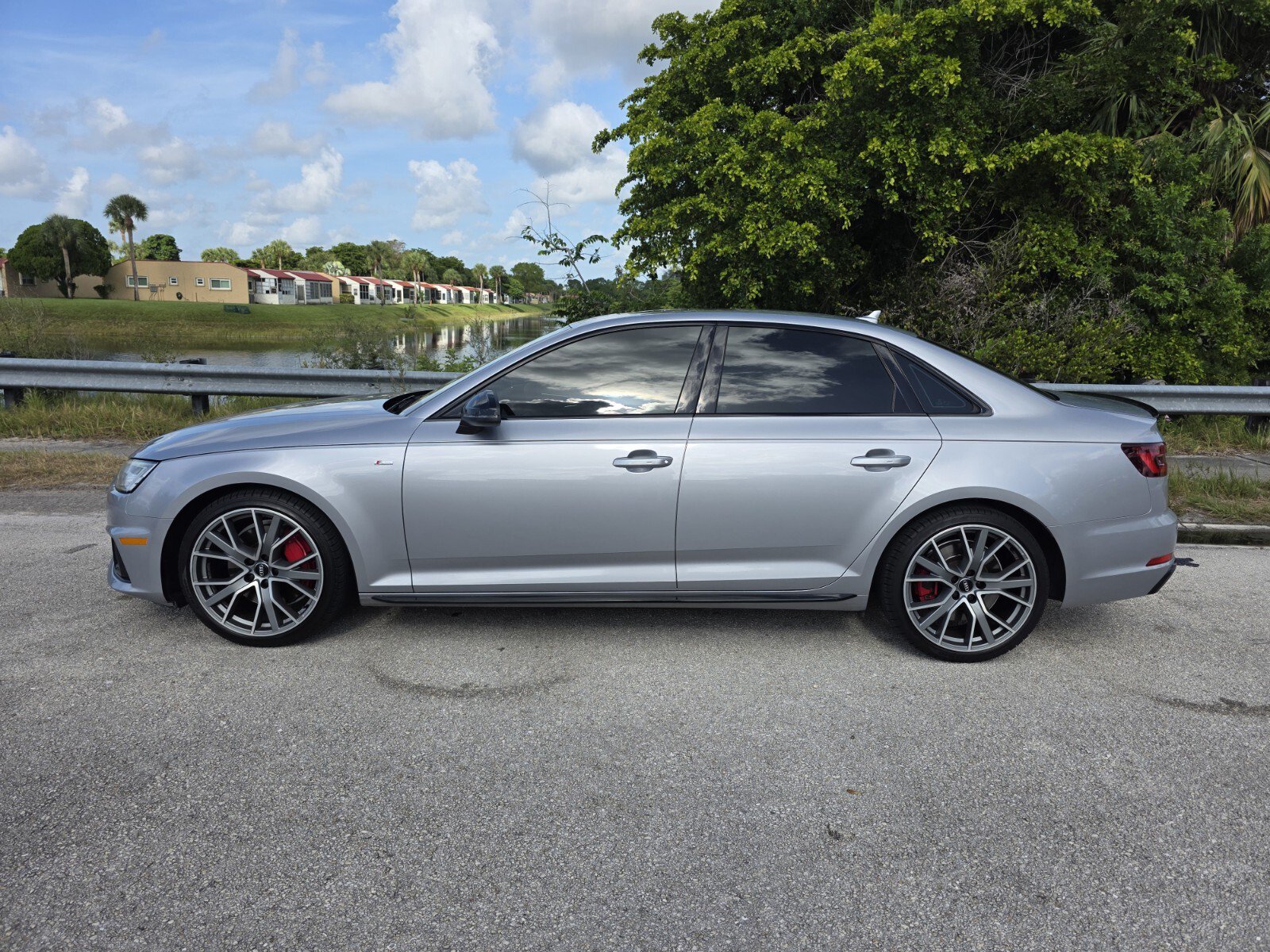 Used 2019 Audi A4 2.0T Premium Plus w/ Premium Plus Package AWD/4WD image 7