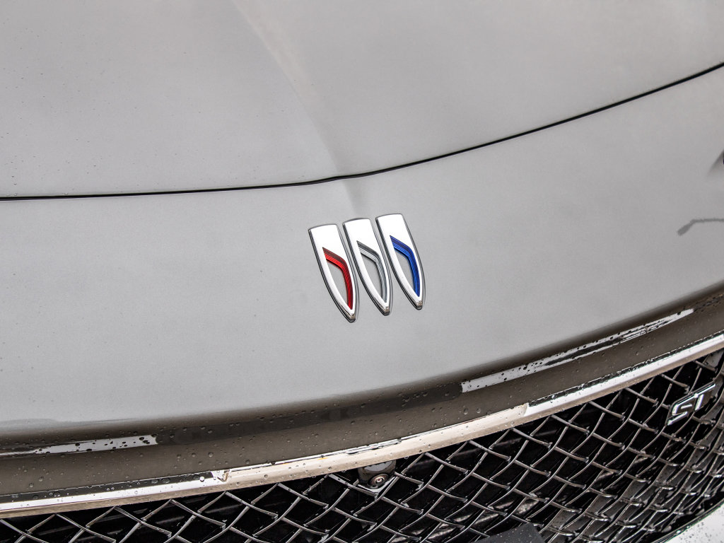 Used 2026 Buick Encore GX Sport Touring w/ Advanced Technology Package image 8