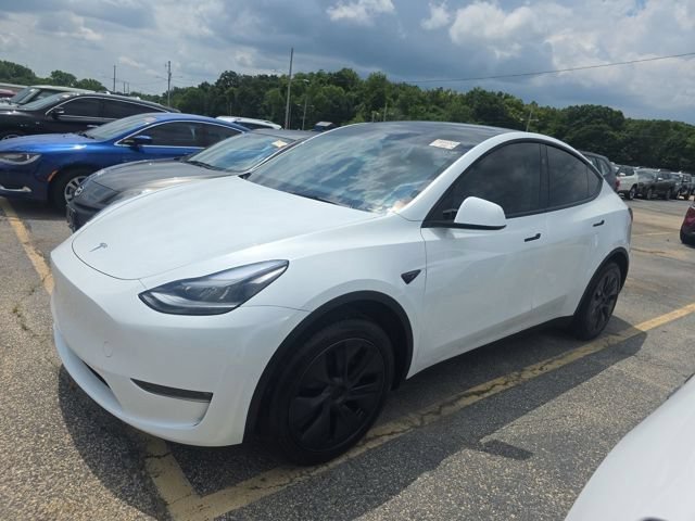 Used 2024 Tesla Model Y Long Range AWD/4WD image 1