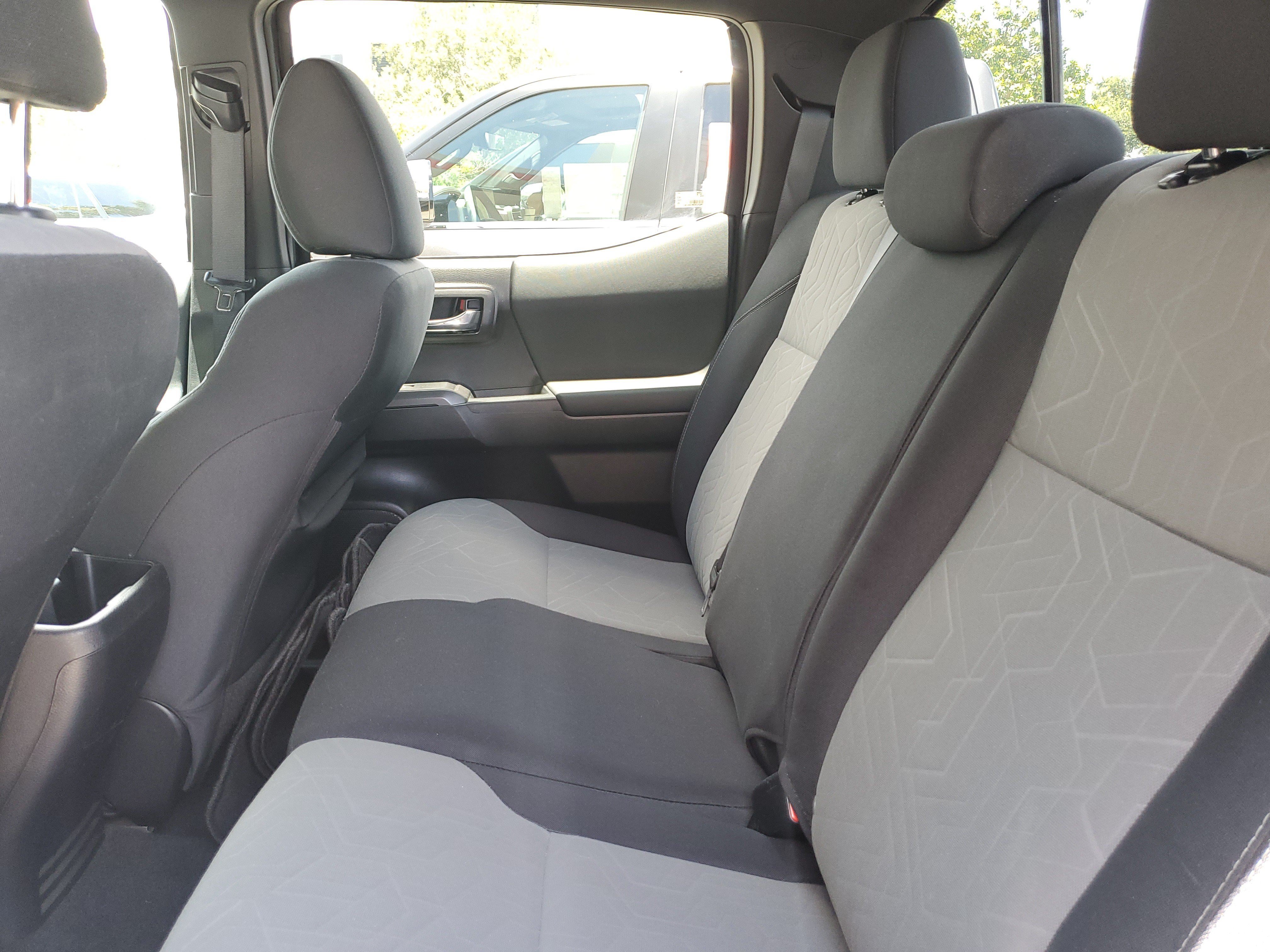 Used 2022 Toyota Tacoma TRD Off-Road w/ Technology Package RWD image 12
