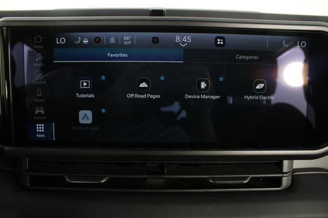 Used 2025 Jeep Wrangler Unlimited Sahara w/ Safety Group image 4