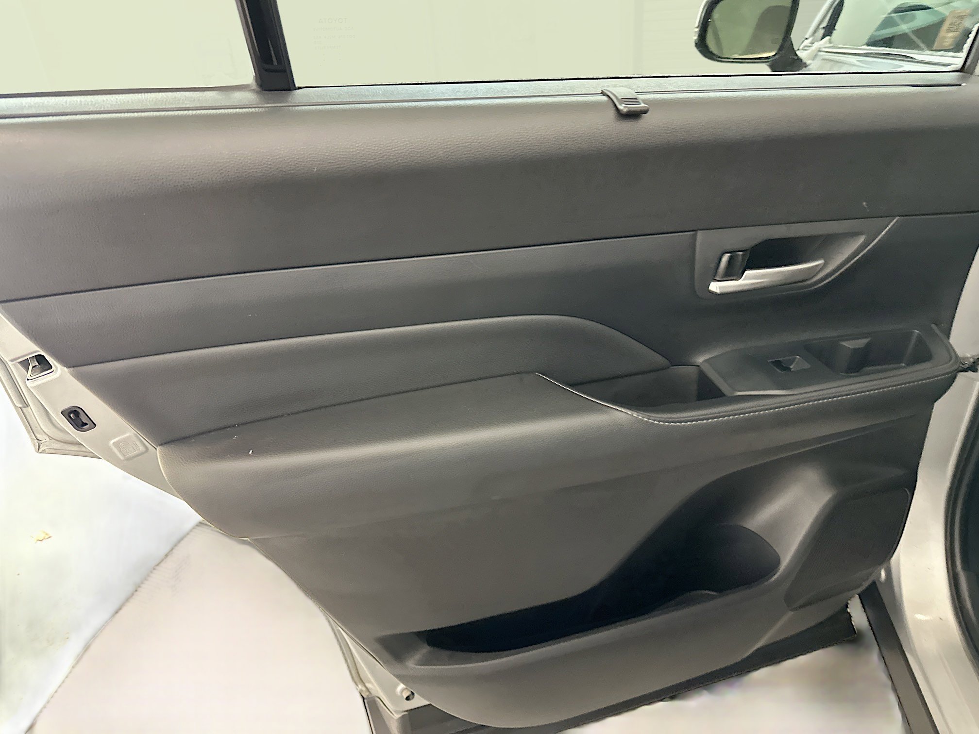 Used 2025 Toyota Grand Highlander AWD image 27