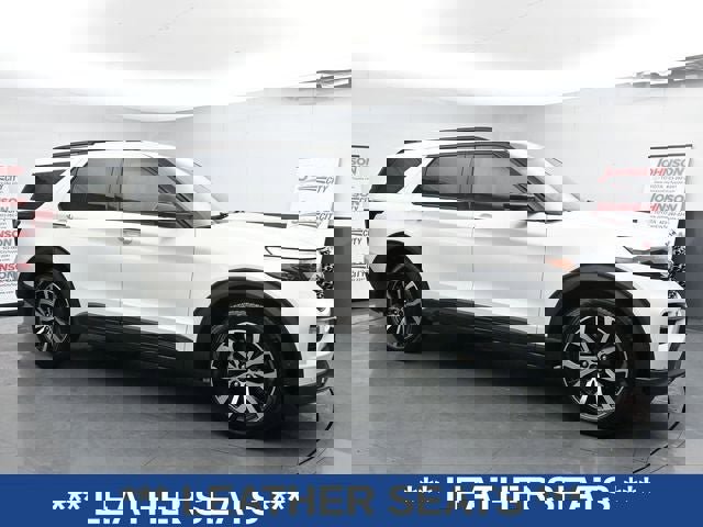 Used 2022 Ford Explorer ST-Line w/ Class IV Trailer Tow Package image 3