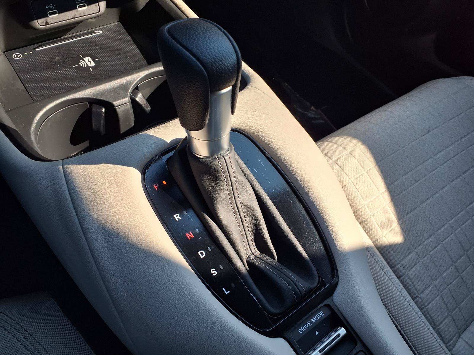 Certified 2027 Honda HR-V LX image 13