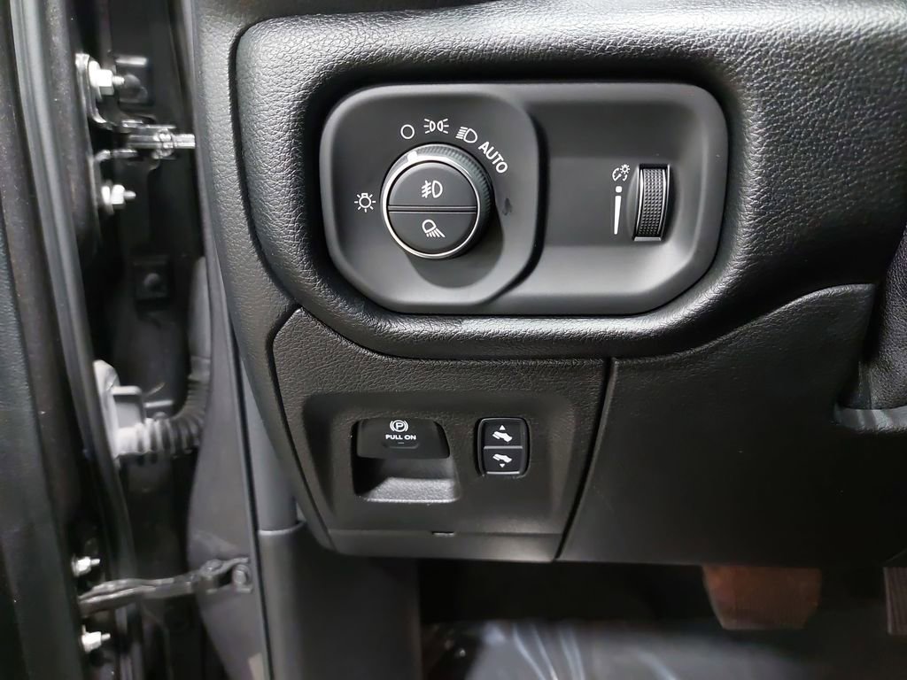 Used 2021 RAM 1500 Big Horn image 26