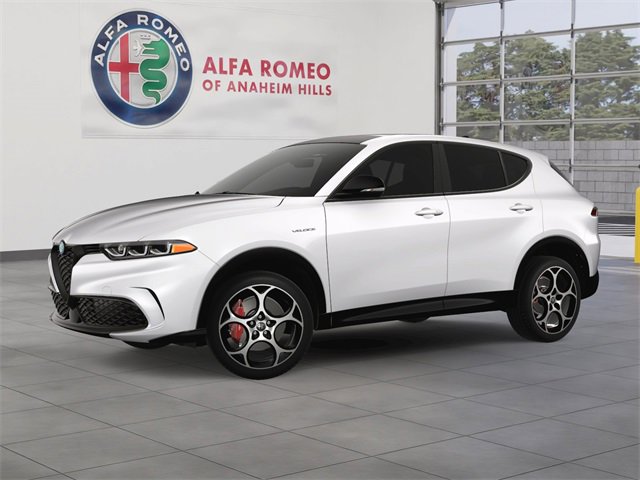 New 2025 Alfa Romeo Tonale w/ Premium Package image 2