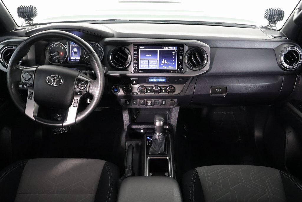 Used 2022 Toyota Tacoma TRD Sport w/ Technology Package AWD/4WD image 8