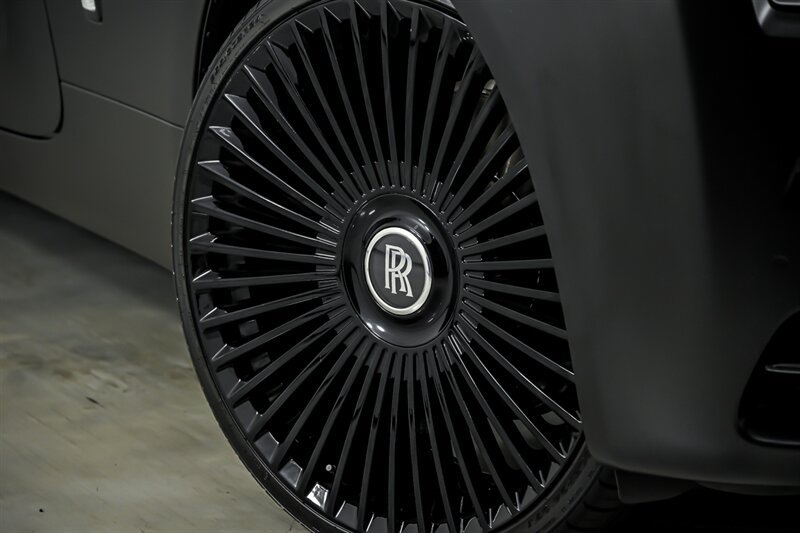 Used 2015 Rolls-Royce Wraith RWD image 3