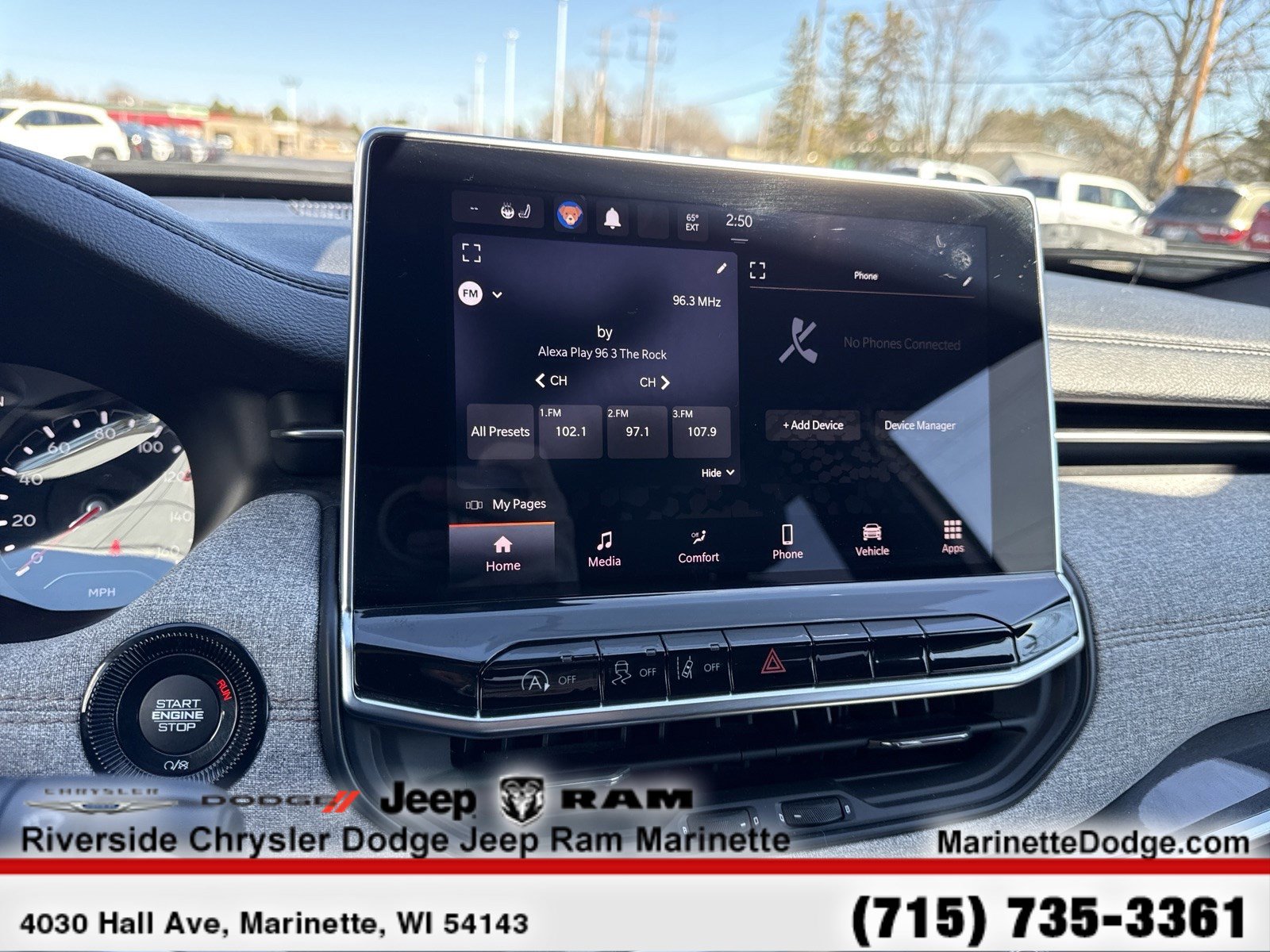 Used 2023 Jeep Compass Latitude AWD/4WD image 17