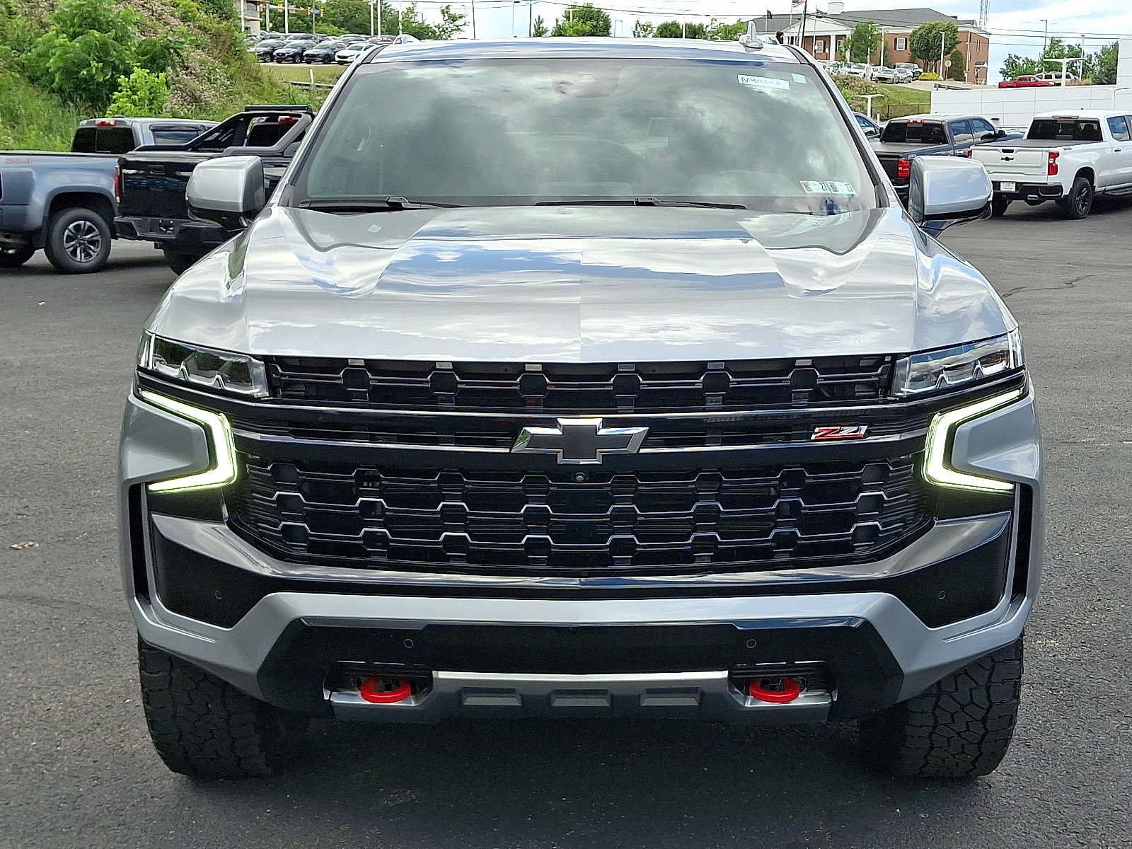 Used 2023 Chevrolet Tahoe Z71 w/ Z71 Off-Road Package AWD/4WD image 3