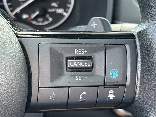 Used 2023 Nissan Rogue SV AWD/4WD image 17