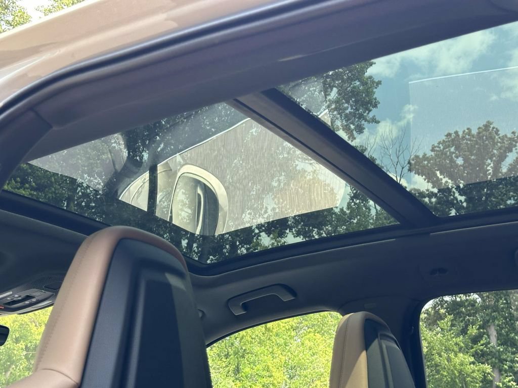 Certified 2025 Porsche Cayenne E-Hybrid AWD/4WD image 16