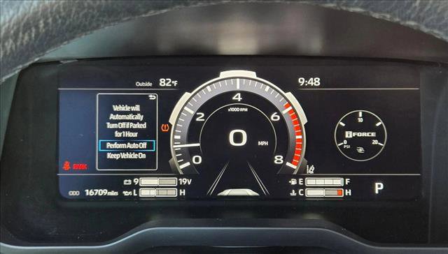 Used 2024 Toyota Tundra Limited AWD/4WD image 11