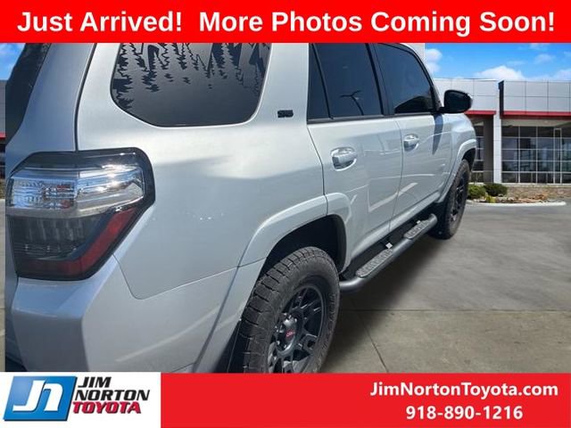 Used 2020 Toyota 4Runner SR5 image 5
