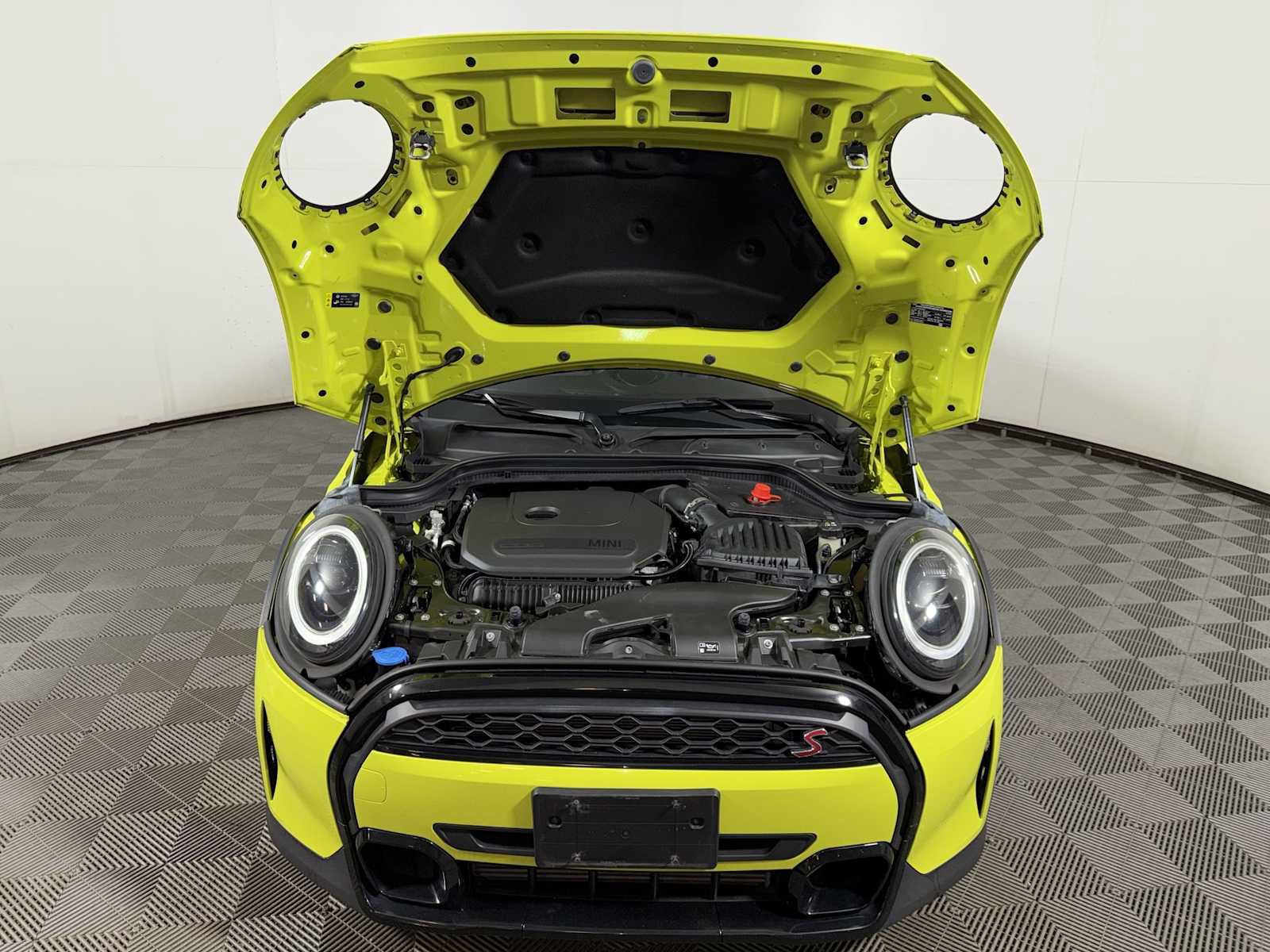 Used 2023 MINI Cooper S w/ Signature Upholstery Package FWD image 31