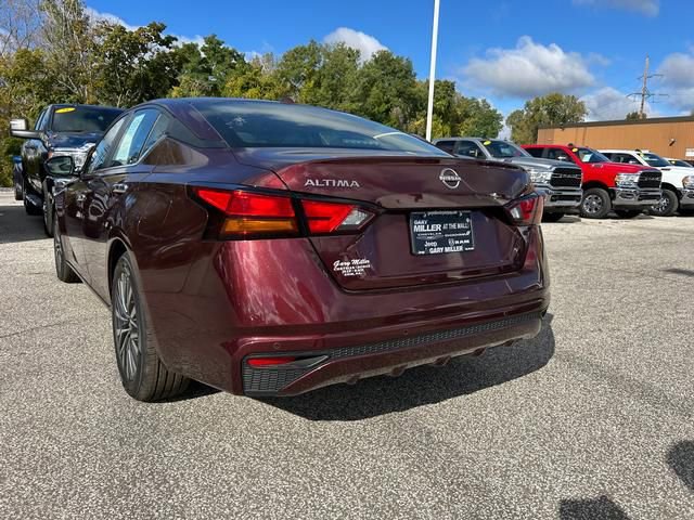 Used 2023 Nissan Altima 2.5 SV FWD image 5