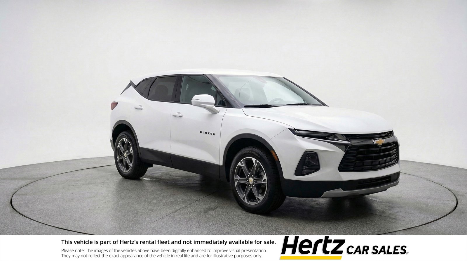 Used 2025 Chevrolet Blazer LT image 1