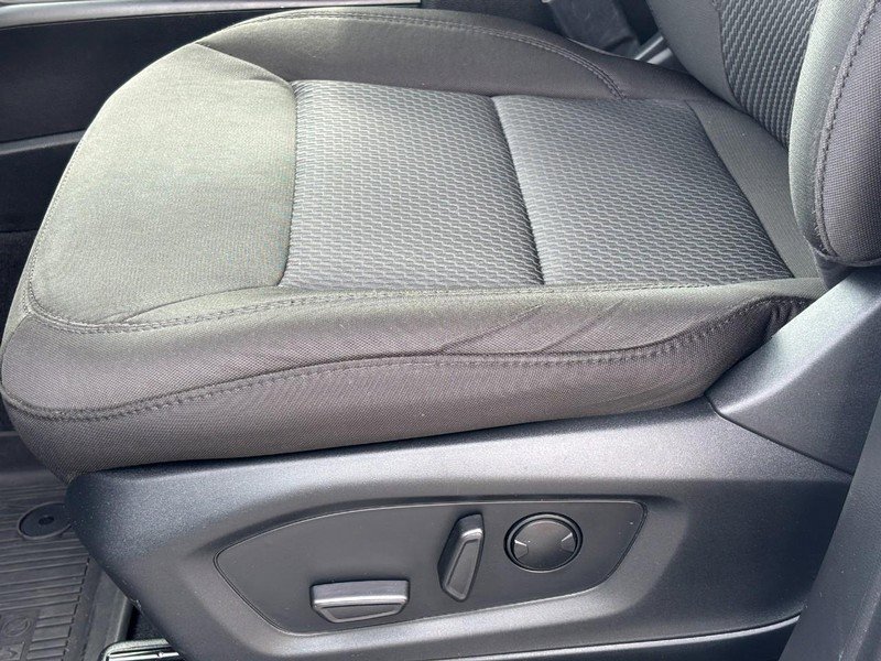 Used 2022 Ford Explorer XLT image 29