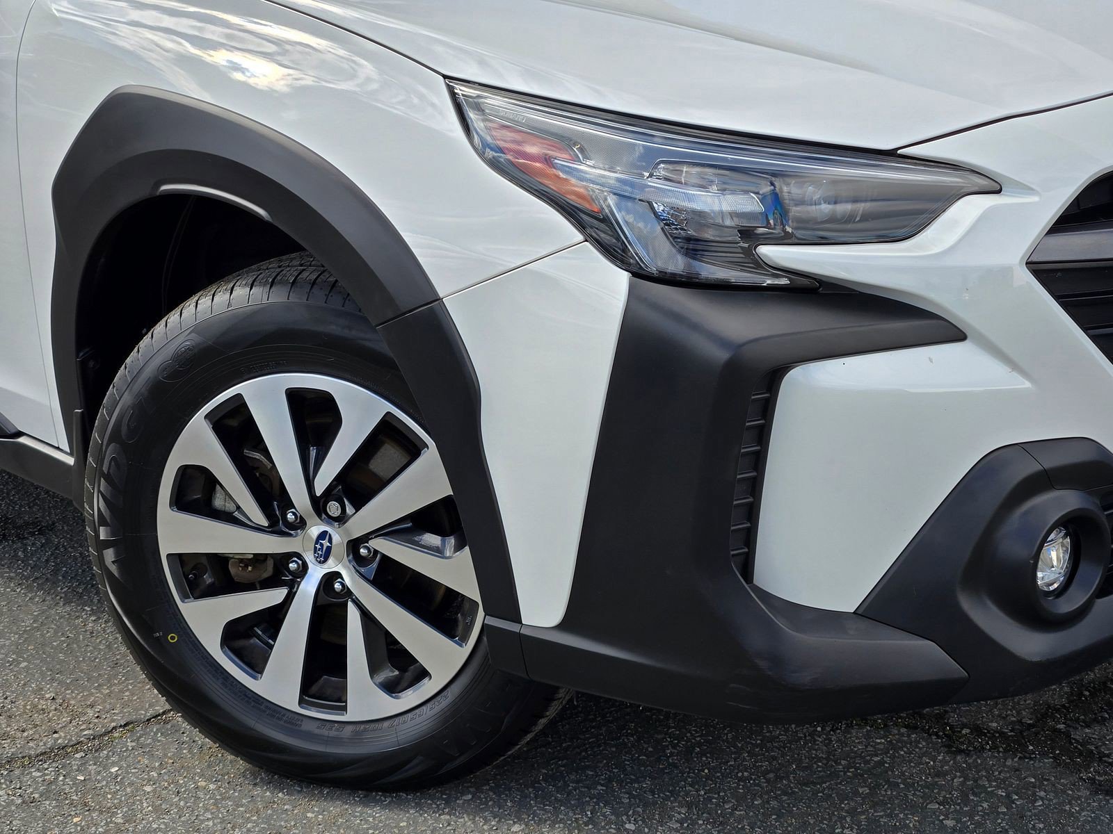 Used 2024 Subaru Outback Premium image 9