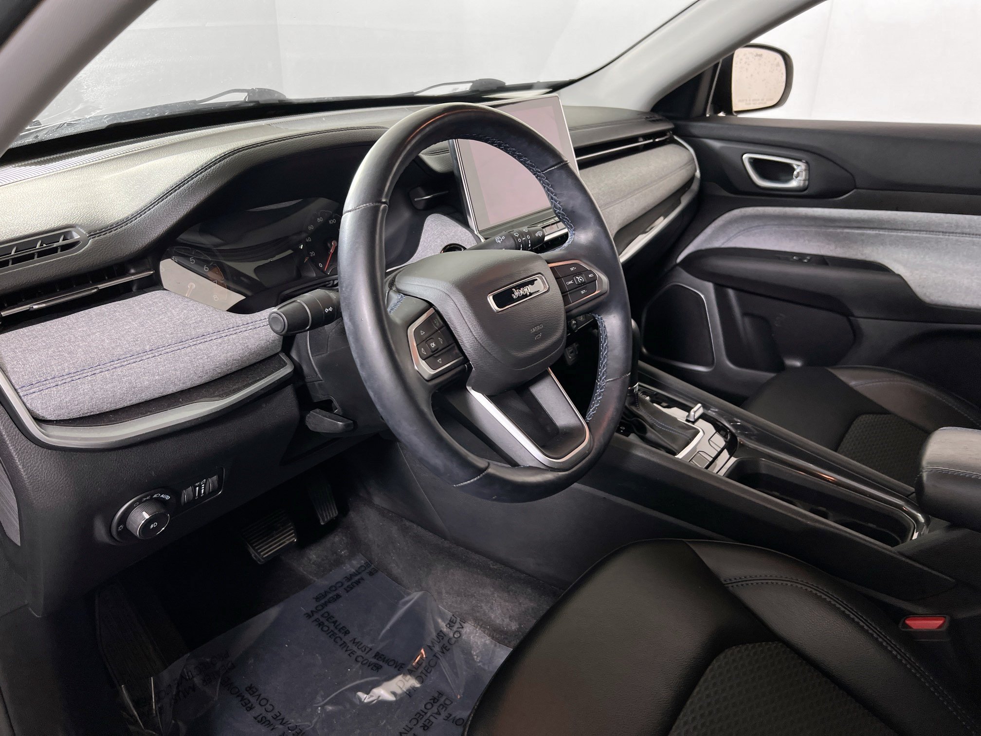 Used 2022 Jeep Compass Latitude w/ Convenience Group AWD/4WD image 9