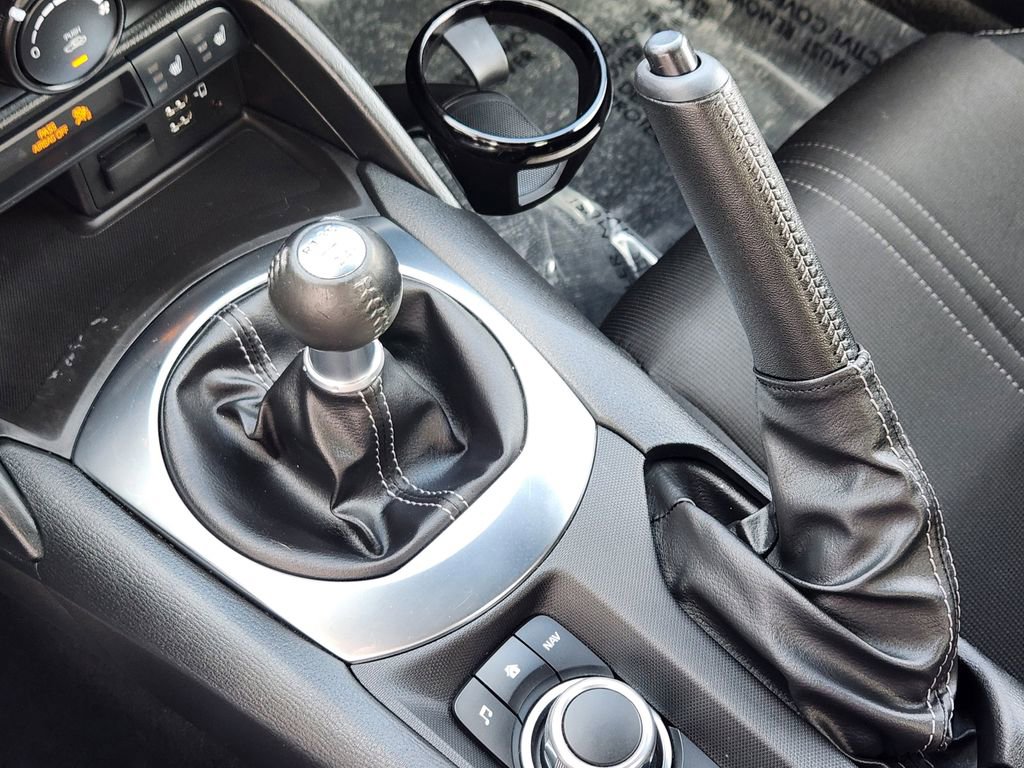 Used 2023 MAZDA MX-5 Miata Club image 12
