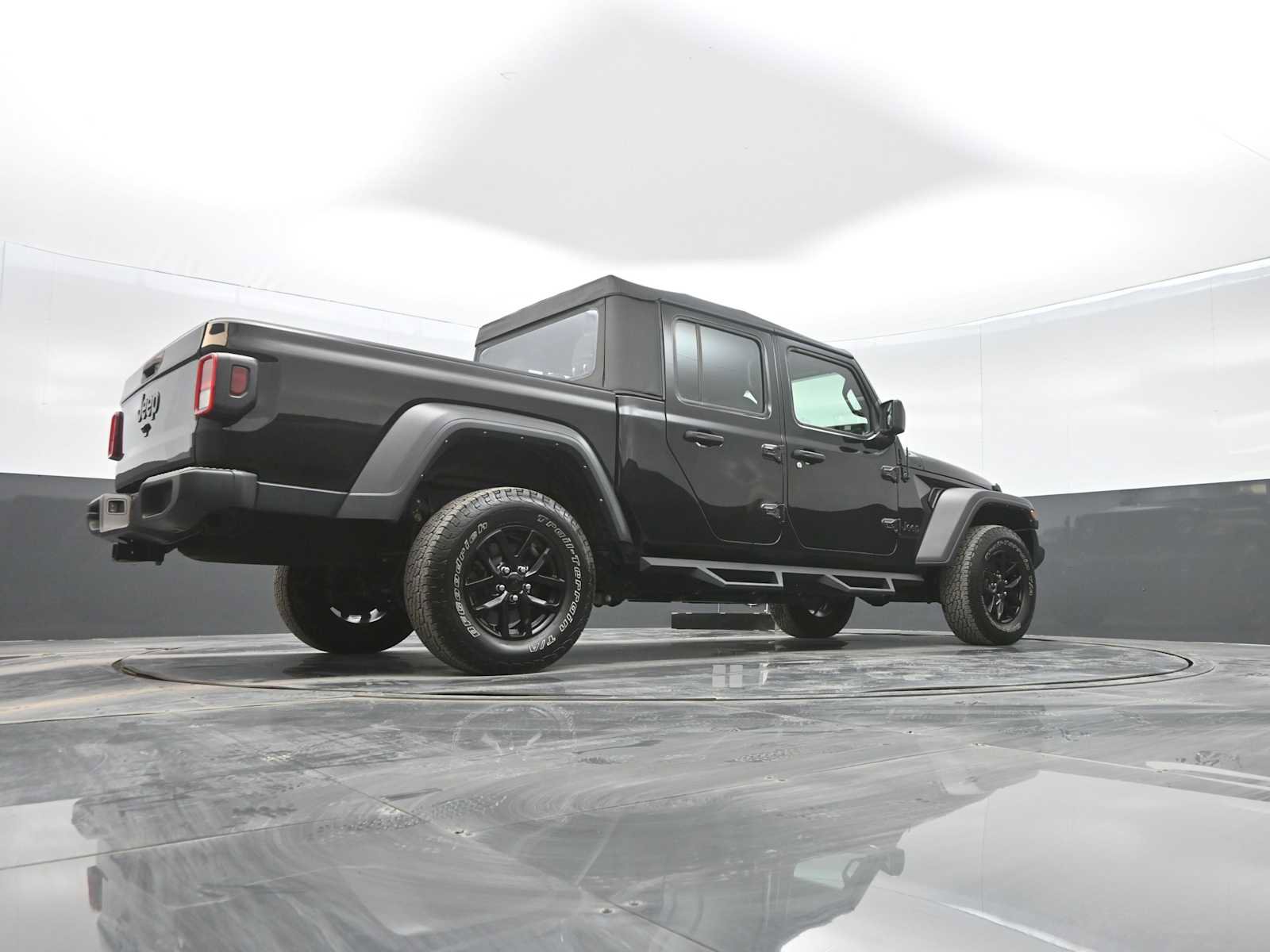 Used 2022 Jeep Gladiator Sport w/ Trailer Tow Package image 37