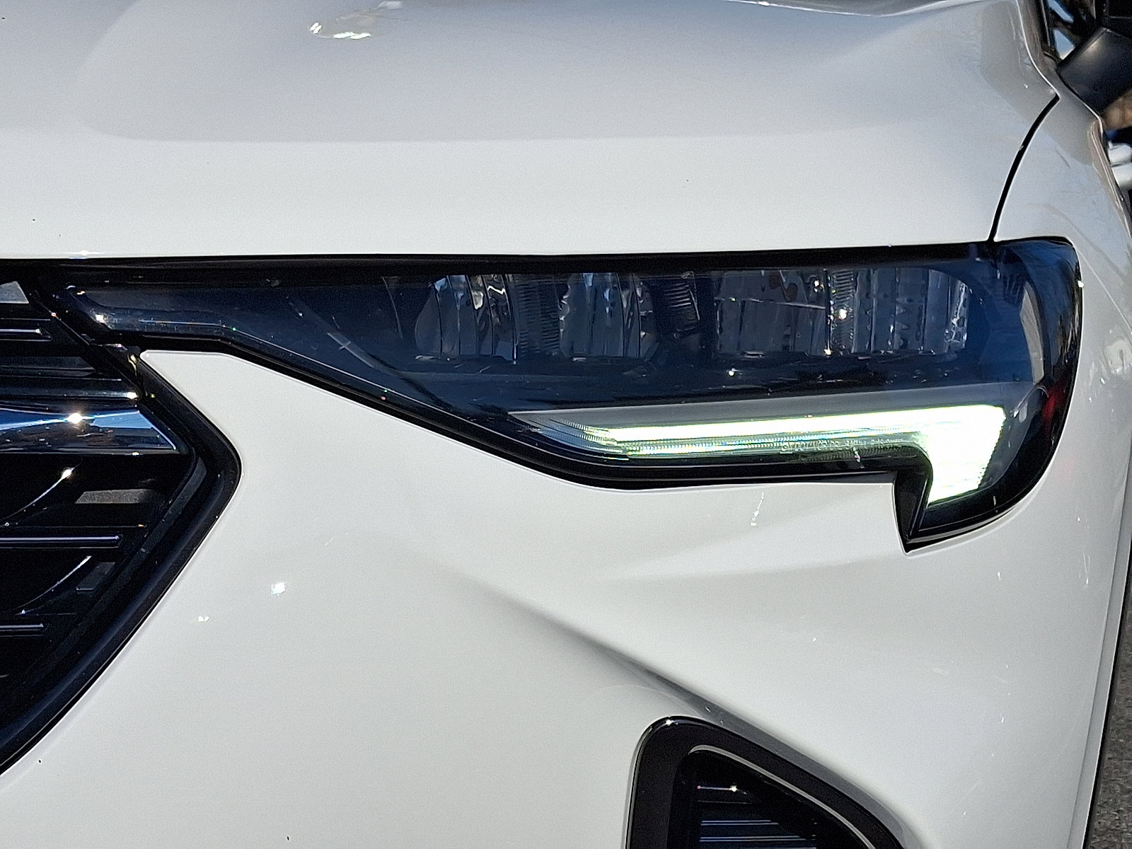 Used 2023 Buick Envision Essence w/ Sport Touring Package image 10