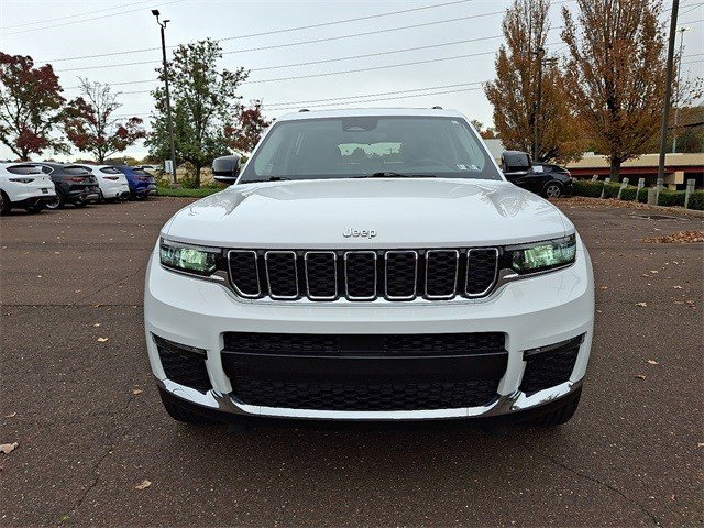 Used 2022 Jeep Grand Cherokee L Limited image 2