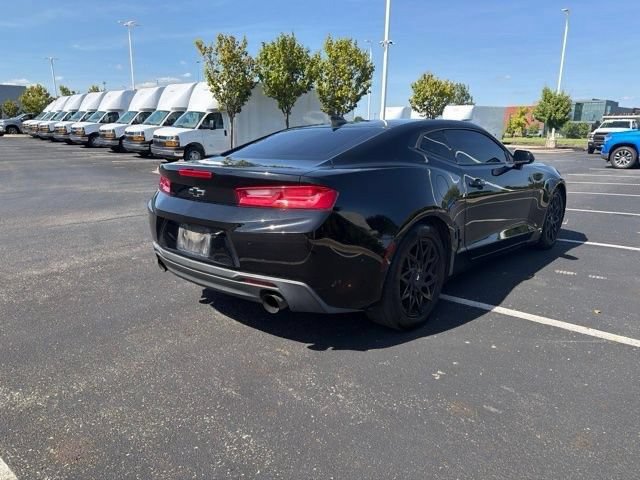 Used 2018 Chevrolet Camaro LT RWD image 8