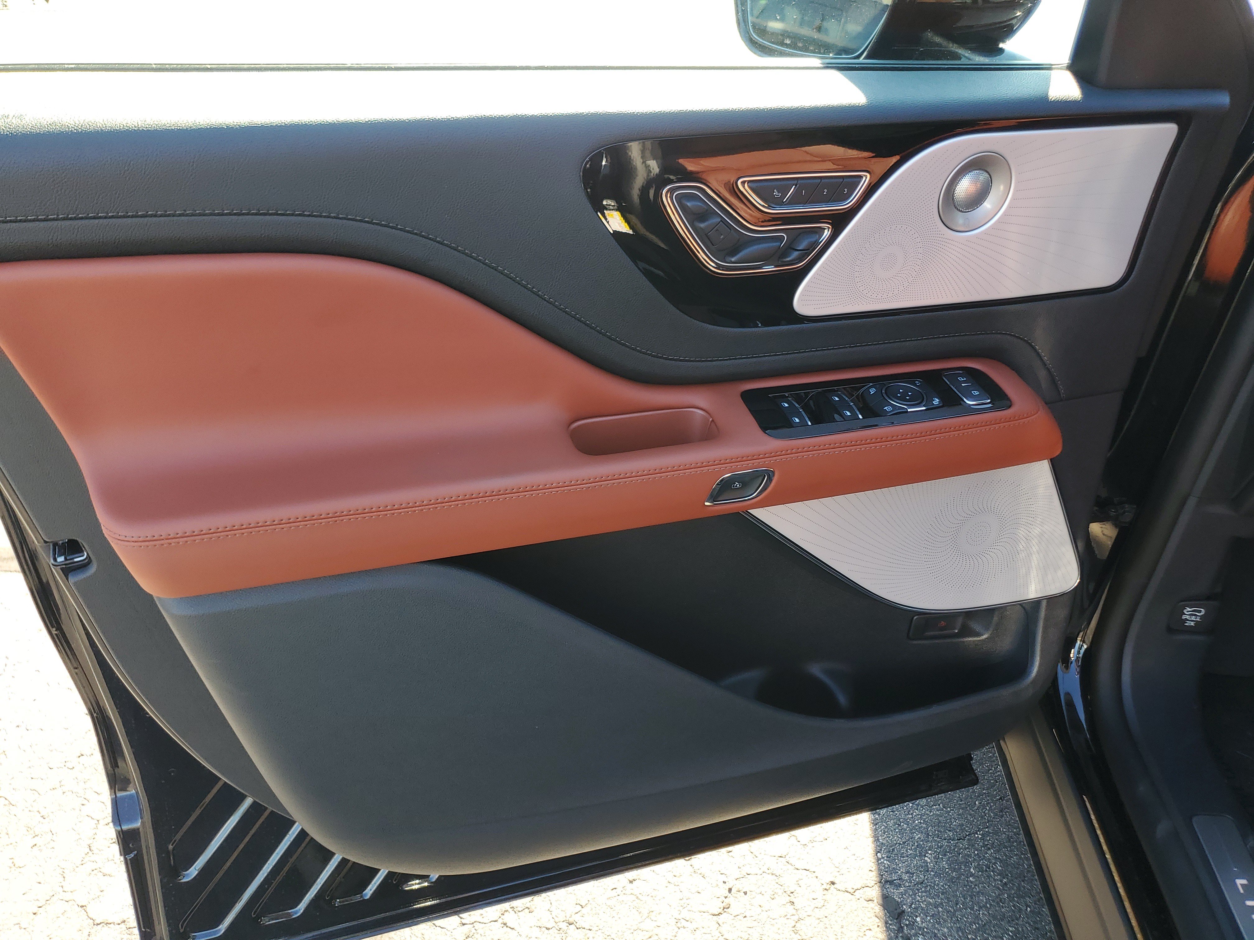 New 2026 Lincoln Aviator Reserve AWD/4WD image 8