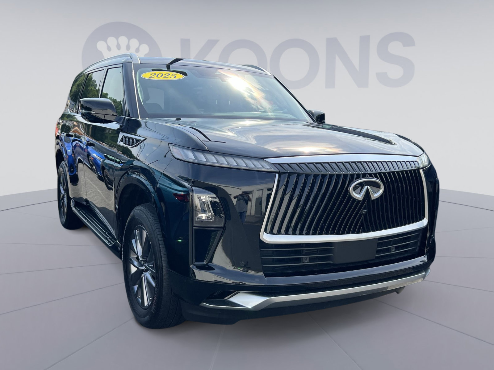 Used 2025 INFINITI QX80 Pure AWD/4WD image 4