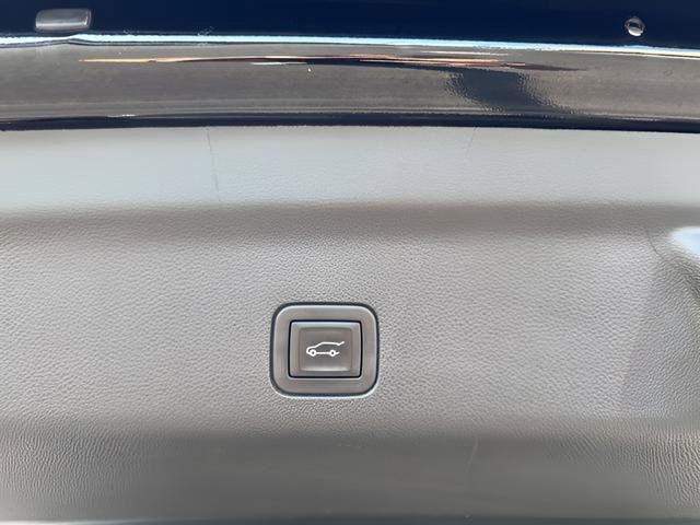 Used 2024 Chevrolet Suburban RST w/ Luxury Package image 31