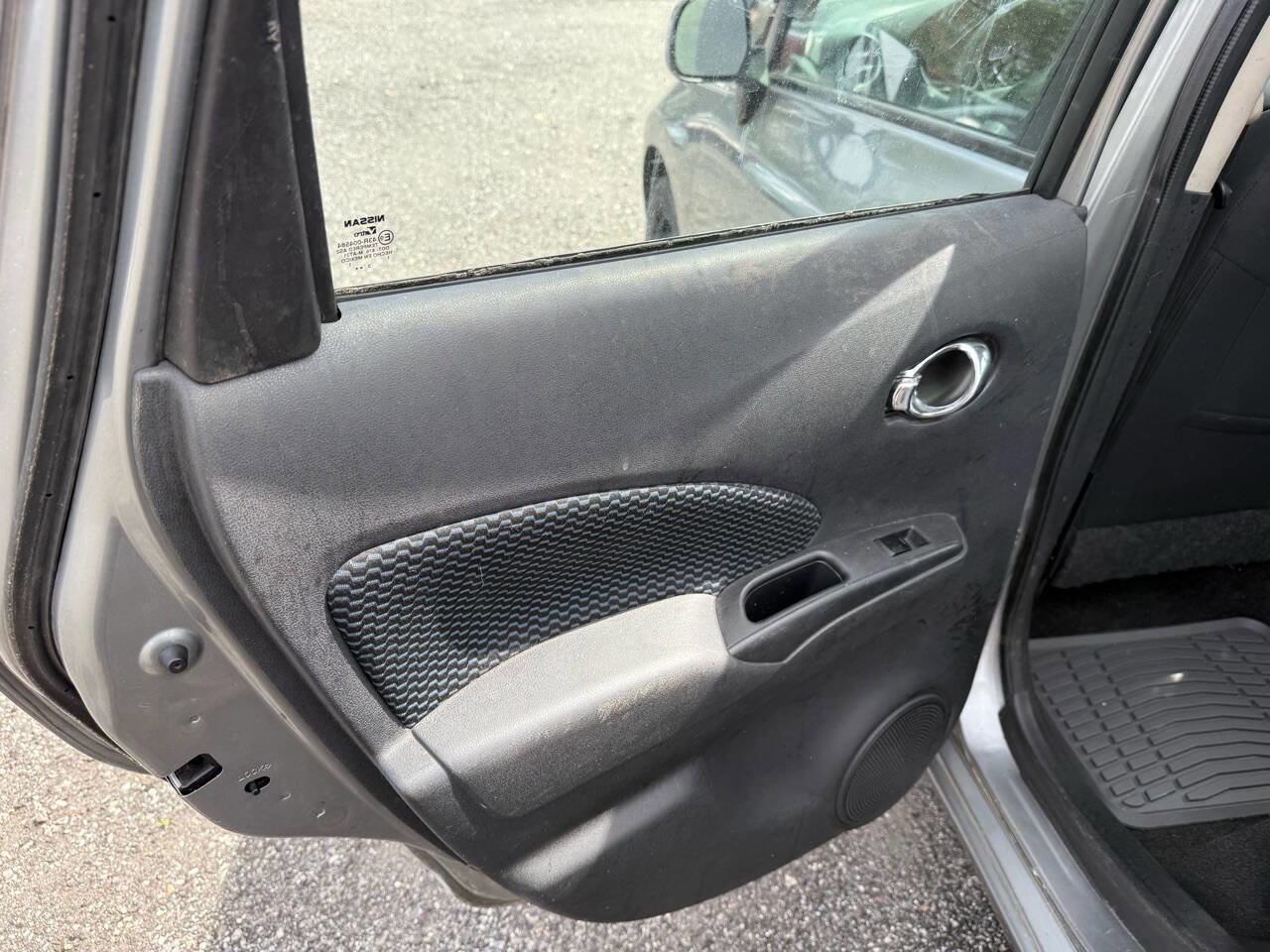 Used 2014 Nissan Versa Note SV FWD image 15