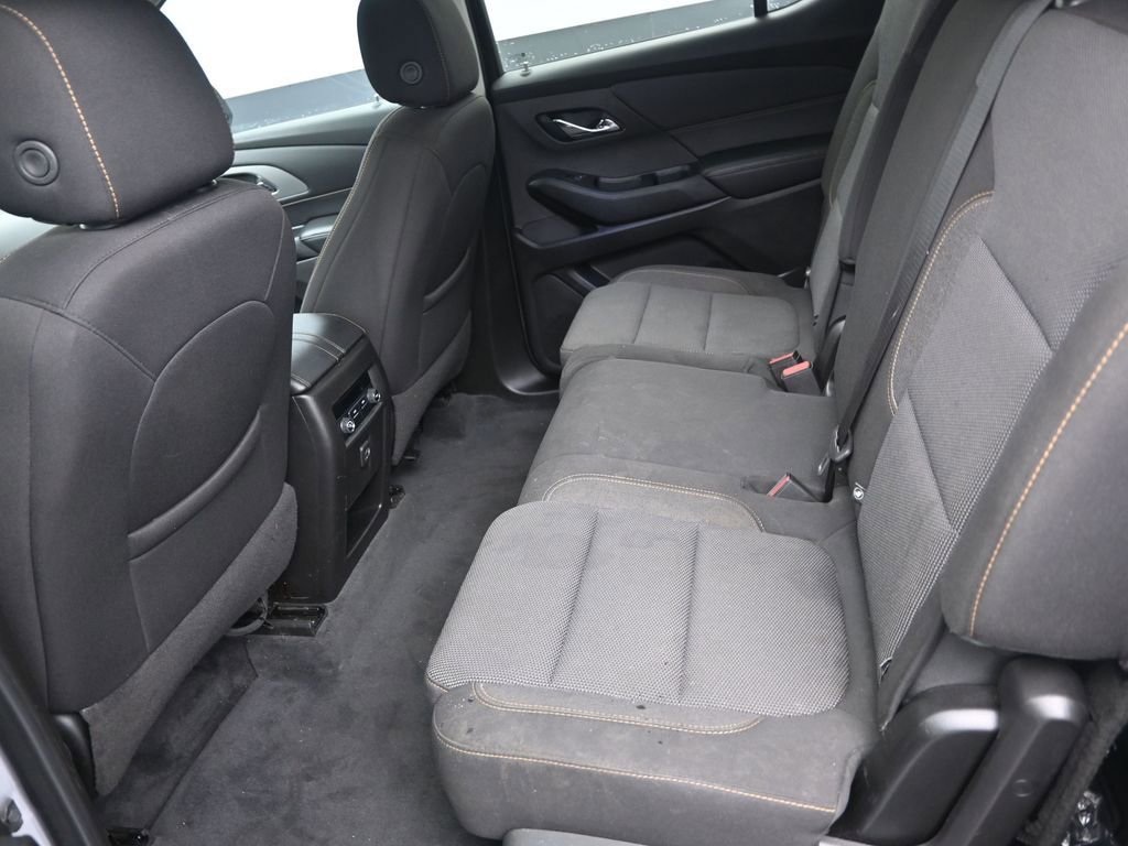 Used 2021 Chevrolet Traverse LS image 11