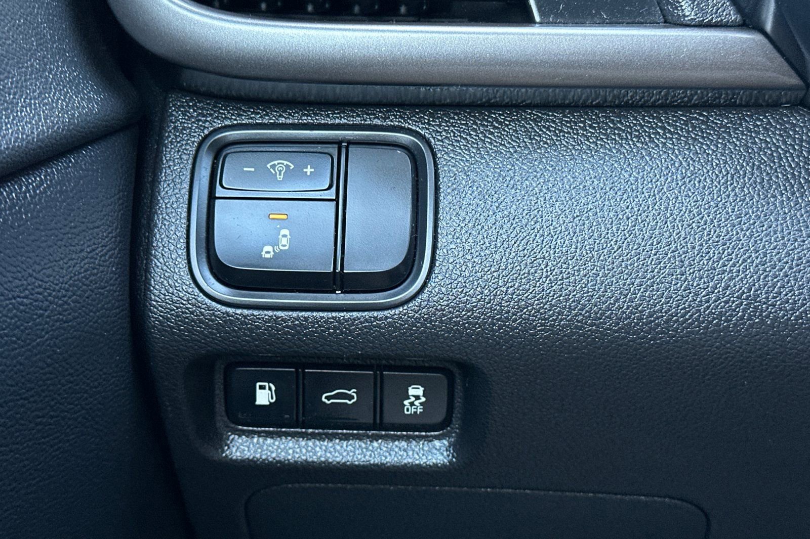 Used 2018 Kia Optima LX image 32